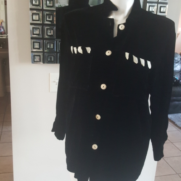 Angel Pie. Velvet top. Ribbon & button. Lg. - Picture 1 of 9